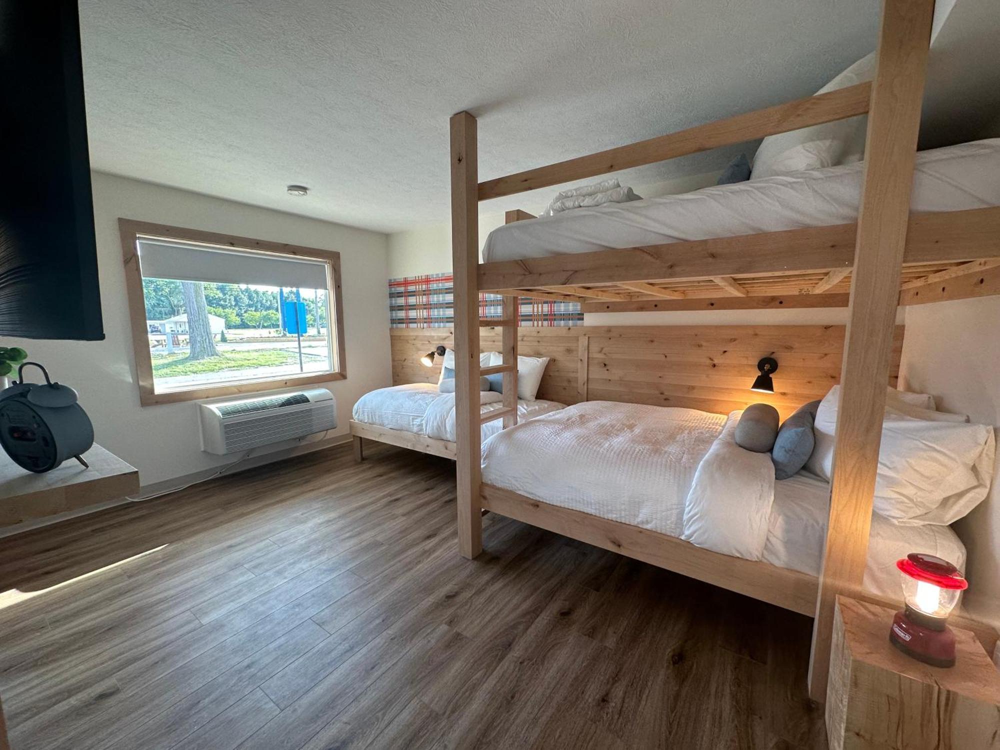 Explorer Rest & Recreation Сандаски Номер фото